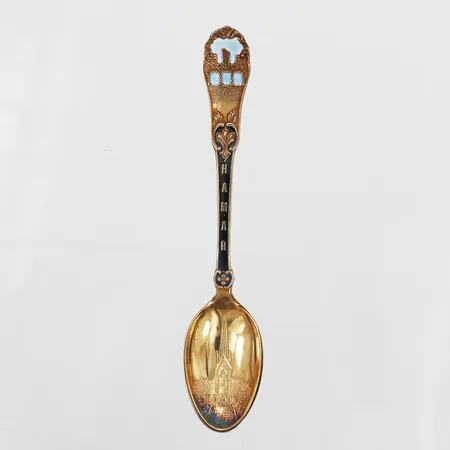 Kaffesked, förgylld med emaljarbete, norsk, 10,3cm, silver Vikt: 8,4 g