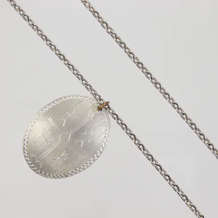 Tennsmycke, kedja 68cm, bredd 3mm, hänge ca 30x40mm, SWÅ Jokkmokk år 1976, handarbete 