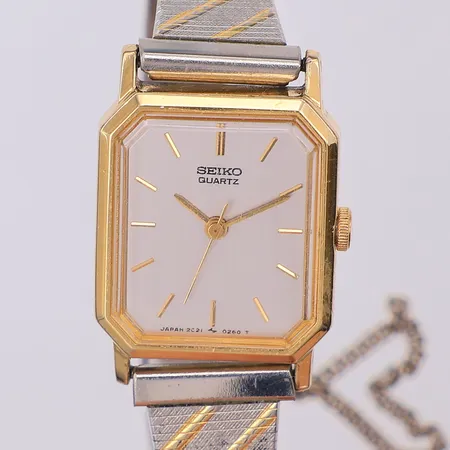 Damur Seiko, quartz, 18 x 20mm, stål, armband halvstelt, smårepigt glas & baksida