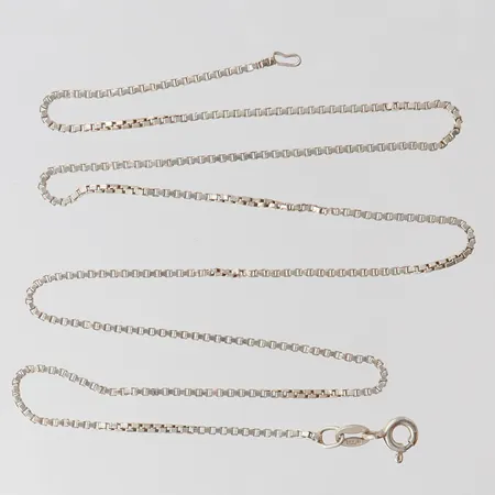 Kedja Venezia, längd 46cm, bredd 1,2mm, skadad ögla, Silver 925/1000.  Vikt: 3,5 g