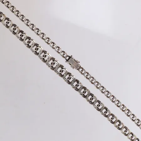 Collier, Bismarck, längd 46cm, doserad, 5,4-9,1mm, GHA, 925/1000 silver Vikt: 23,4 g