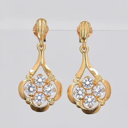 Ett par örhängen med vita stenar, stl 24x12mm, 18K Vikt: 2,4 g