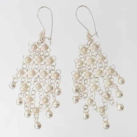 Ett par örhängen, 75x35mm, silver 925/1000.  Vikt: 13,9 g