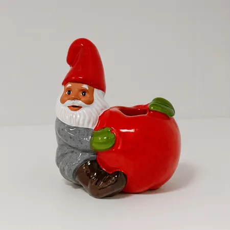 Tomte glaserat lergods, plats för stearinljus, Rolf Berg Torshälla, höjd:11,5cm,  Skickas med paket.