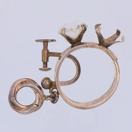 Örhänge, ring, defekta, silver Vikt: 5,2 g