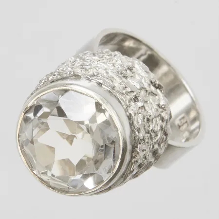 Ring, sten, stl 16¼, bredd 4-15,5mm, höjd 19mm, Svedboms Guldsmeds Ab Hov, Vetlanda, år 1968, 835/1000 silver, bruttovikt: 9,9g.