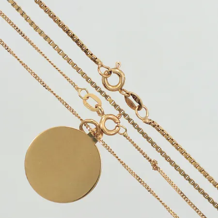 Två kedjor, ett hänge, defekt, 18K Vikt: 8 g