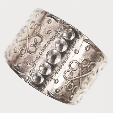 Ring, stl 15¾, 925/1000 silver Vikt: 5 g