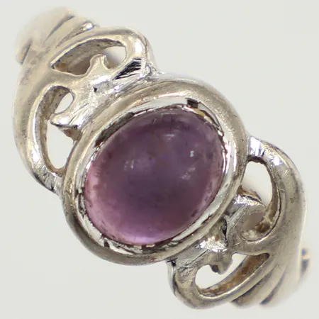 Ring lila sten, stl 16, bredd 10mm, sliten sten, 925/1000 silver  Vikt: 3 g