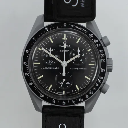 Armbandsur, Swatch/Omega MoonSwatch, Mission to the moon, bioceramic, quartz, Ø42mm, kronograf, Velcro-band, repigt plexiglas, garantikort New York 22 dec 2023, manual, box. 