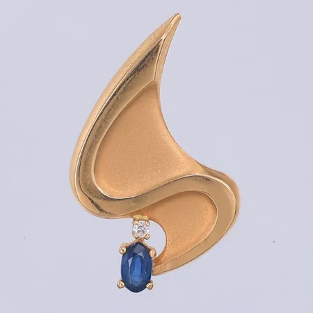 Hänge, Pernilla Wiberg, diamant ca 0,015ct, safir, 26mm, hängögla på baksidan, Alton, 18K Vikt: 1,9 g