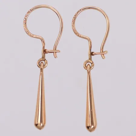 Ett par örhänge, längd 31,1mm, bredd 0,7-2,7mm, 14K Vikt: 1 g