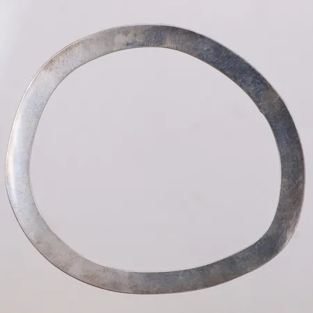 Armband, stelt, Ø69,8x77,2mm, bredd 1,4mm, innermått 63,8x57,8mm,  Astrid Björk Röhling, Stockholm, 925/1000 silver Vikt: 19,1 g