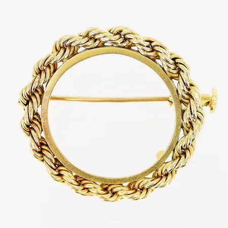 Brosch, Ø33mm, med plats att infatta ett mynt med mått Ø25mm, skev nål, 18K Vikt: 8,1 g