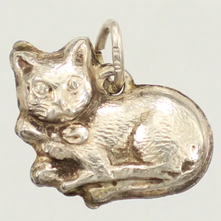 Hänge katt, längd 12mm inklusive ögla, bredd 12,8mm, 830/1000 silver  Vikt: 0,6 g