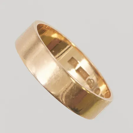 Ring, slät ograverad, Ø17, bredd: 4,85mm, 18K 3,5g.