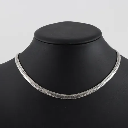 Collier ledat, längd 41cm, bredd 5,6mm, silver 835/1000 Vikt: 22,1 g