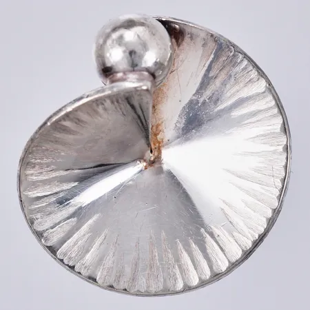 Ring Alton Guldvaru Ab 1974, 15½, bredd ca 4-22mm, 925/1000 silver Vikt: 7,9 g