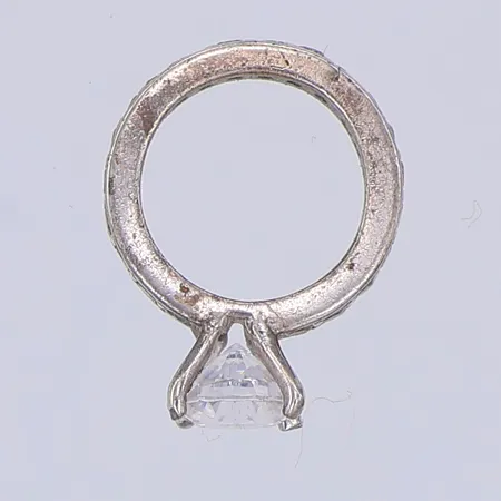 Hänge i form av en ring med vita stenar, 14mm, silver Vikt: 0,9 g