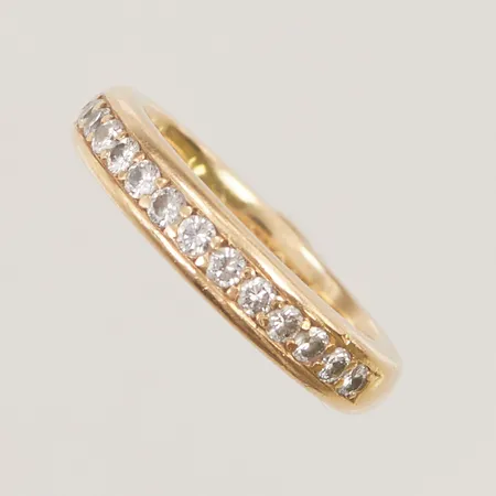 Alliansring, med diamanter 14xca0,03ct, Ø16,5, bredd: 3,9mm, gravyr finns, 18K, 6,1g.