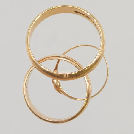 Ringar, 3st, skador och gravyr finns, 18K 12,9g.