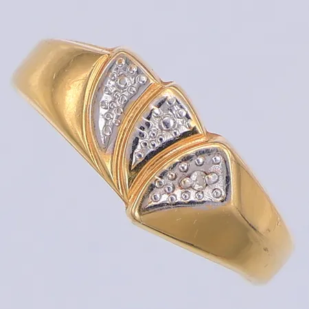 Ring, diamant ca 0,005ct, stl 16¾, kattfotstämpel, 18K Vikt: 1,8 g