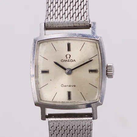 Damur Omega Genéve, bredd 20mm, stål, manuell,  cal 620, verknr 29299781, boettnr 511298, meshband, smuts i urtavla, repor, inga tillbehör