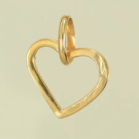 Hänge hjärta, 20x17mm inklusive hängöglan, ojämn, repig, ostämplad, 18K  Vikt: 1,3 g