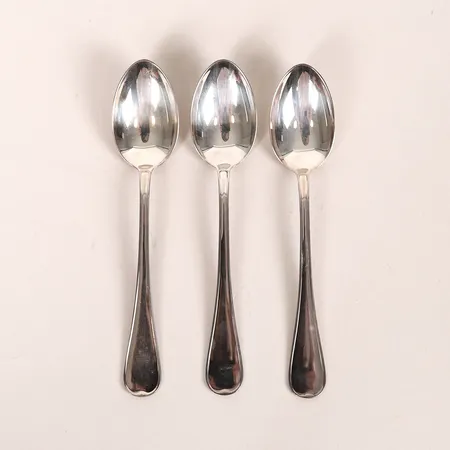Tre kaffeskedar, modell svensk rund, GAB, Eskilstuna, 1987,  längd 12cm, slitage, silver. Vikt: 38,5 g