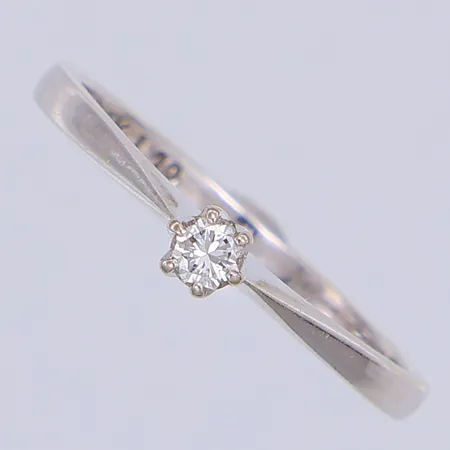 Ring, diamant ca 0,09ct enligt gravyr, stl 16¾, vitguld, Guldfynd, 18K Vikt: 2 g