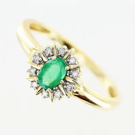Ring, smaragd, diamanter 10 x ca 0,01ct, stl 20¾, bredd 2-10mm,  GHA, 18K Vikt: 3,6 g