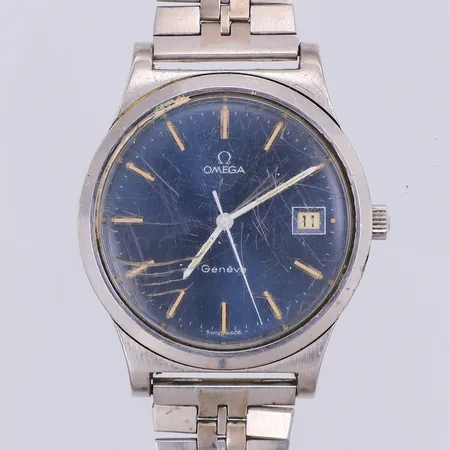 Herrur Omega, manuell, nr 136.0102, cal 1030, verknr 39 083579, stål, fungerar ej, går ej ställa, lös del i urverket, slitet & skevt armband i stål ej original