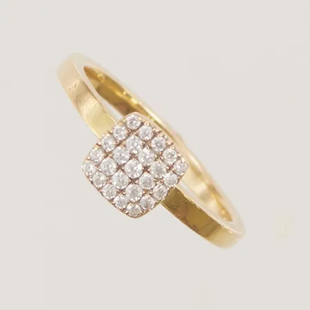 Ring med stenar, Ø16¾, bredd: 6,9mm, 3,4g.