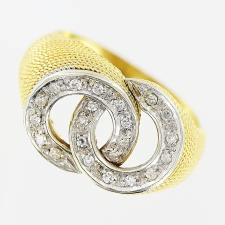 Ring, diamanter 22 x ca 0,01ct, 8/8 slipade, stl 17¾, bredd 3-11mm, något bucklig skena, 18K.  Vikt: 6,7 g