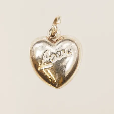 Hänge hjärta "Love", ca 12x11mm, ytslitage/märken, silver. Vikt: 1,6 g