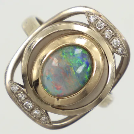 Ring diamanter 10 x ca 0,001ct, opal, stl 18½, bredd 22mm, gravyr, vitguld, 18K  Vikt: 7,2 g