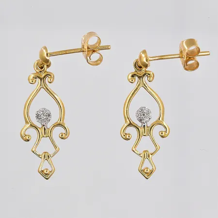 Ett par örhängen med vita stenar, stl 25x9mm, 18K Vikt: 2,5 g