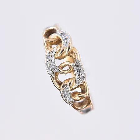 Ring Bismarck, stl 17½, bredd 2-7 mm, 18K. Vikt: 2,7 g