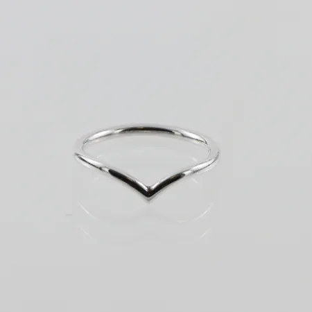 Ring v, stl 16mm, silver Vikt: 1,3 g