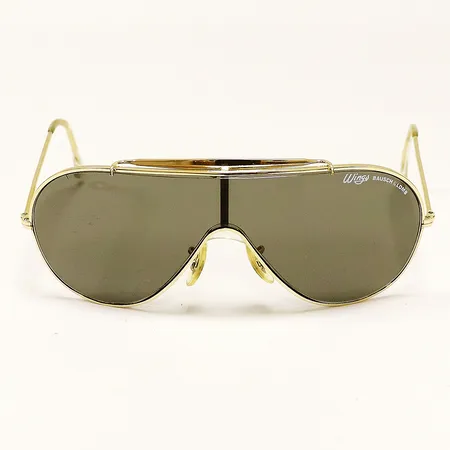 Solglasögon Ray-Ban, Bausch & Lomb U.S.A, Wings, gulmetall, grönt glas, små repor på glas, patina, fodral, vintage.