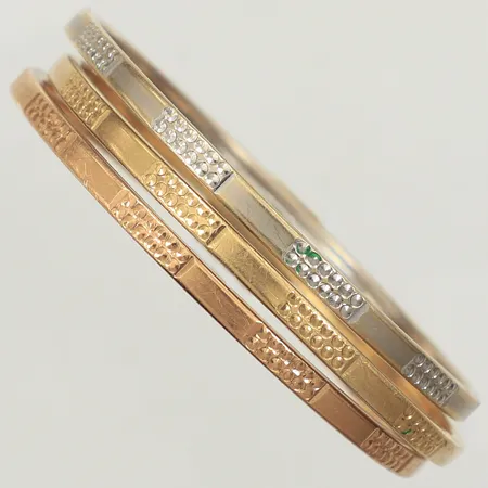 Tre armringar, innermått 16cm, 18K Vikt: 14,5 g