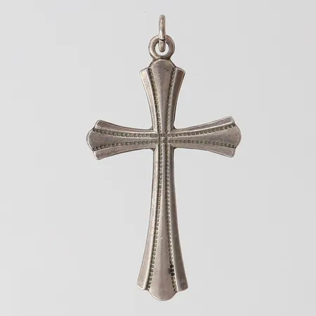 Hänge kors, 32x28mm ink ögla, silver 830/1000.  Vikt: 1,4 g