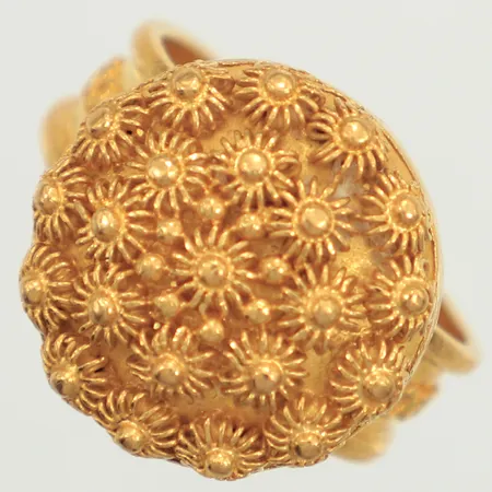 Ring, stl 18¼, bredd 18mm, skev, 22K  Vikt: 11,1 g