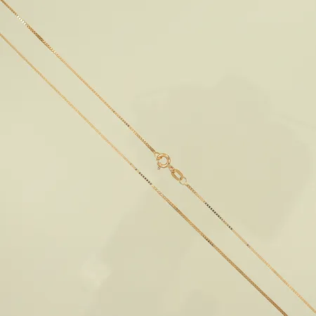 Halskedja, venezia, längd 80cm, bredd 1mm, lätt skeva länkdelar, 18K, 4,2g Vikt: 4,2 g