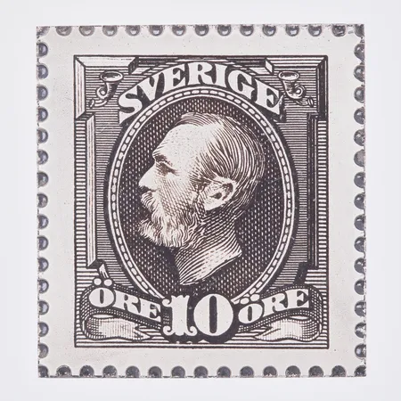 Plakett frimärke, längd ca 3,7cm, bredd ca 34mm, Nr 510/3000, 925/1000 silver  Vikt: 21,2 g