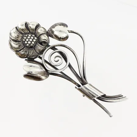 Brosch 60x32mm, blombukett, Tre-Ess I Sällström, Malmö 1949, silver 830/1000 Vikt: 6,1 g