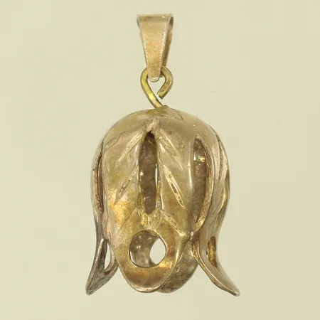 Hänge blomma, 30x18mm inklusive hängöglan, Silver 830/1000  Vikt: 6,9 g