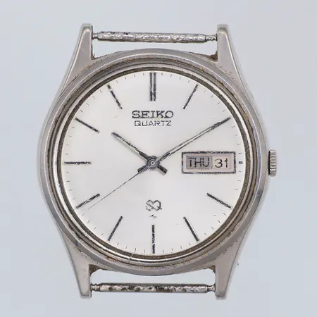 Herrur Seiko, quartz, Ø34mm, dag/datum, nr 6923-7000 A1, står still, repigt glas, saknar armband