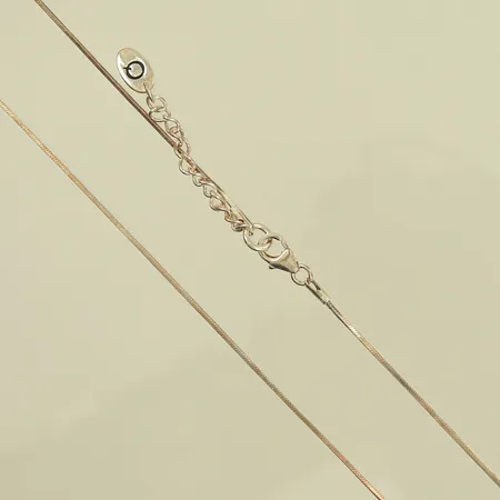 Halskedja med förlängningskedja, 43-46cm, bredd 0,8mm, silver 925/1000 Vikt: 3,5 g