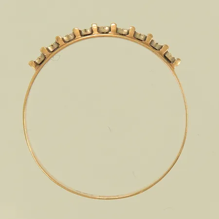 Ring med vita stenar, stl 17¾, bredd 3,5mm, 18K, 1,3g Vikt: 1,3 g